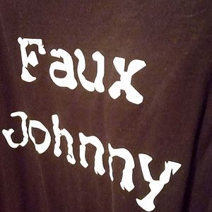 Men's black tee shirt